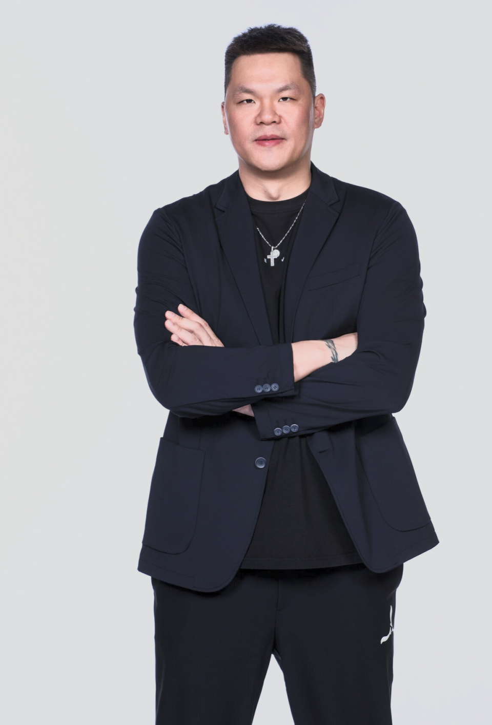 广东宏远官宣24小时后，朱芳雨正式发文回应，透露最新规划！