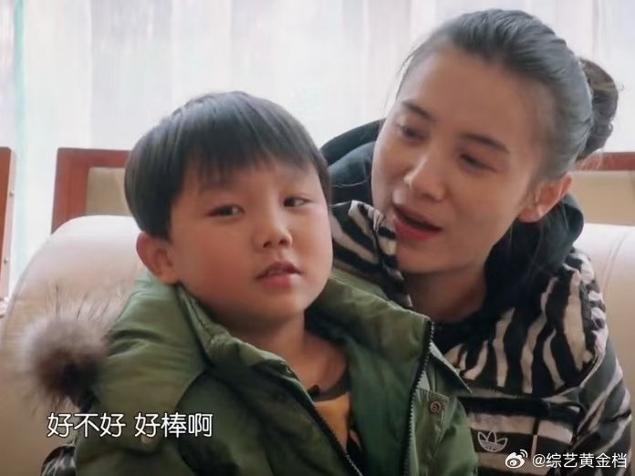 #陈学冬被马皓轩妈妈气到流鼻血##曝一年级马皓轩进了少管所#宋佳在节目里又要照顾孩子生活，又要调解矛盾，压力大到多次情绪崩溃 ​