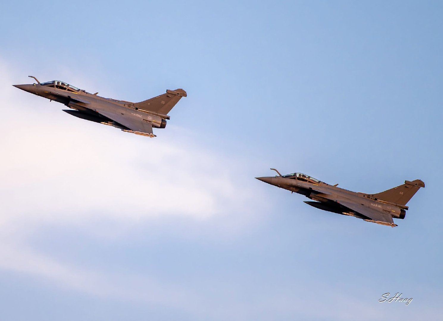 #今日阵风# 晚安
[飞机]法国海军航空兵17F“光荣”海军航空队阵风M
Photo credit: Sebastien Haag ​