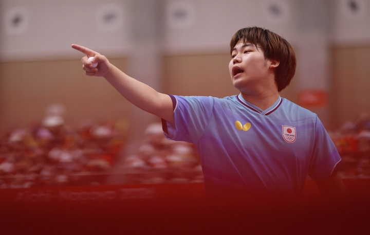 【#松岛辉空谈对北京豆汁的印象#：有点臭臭的，不太合自己的口味】
直播吧10月8日讯 WTT中国大满贯男单1/8决赛，日本选手松岛辉空3-1击败中国台北选手郭冠宏，晋级中国大满贯男单八强。
据“北京时间”报道，赛后松岛辉空在接受采访时被记者问到对北京豆汁的印象，松岛辉空回复道：“有点臭臭的，不太 ​