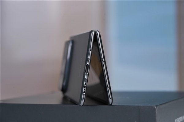 【：首发玄戒O3自研芯片】6月17日消息，日前，小米一款型号为2608...