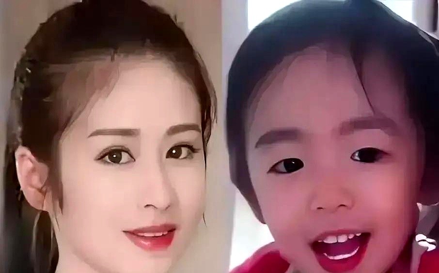 把小花和黄多多放一起看，你会发现星二代拼的根本不是脸。

小花顶着一张复刻邓超的圆脸，单眼皮一挑，透出的全是孙俪的利落劲。对着镜头咧嘴扮鬼脸，一点包袱没有。

再看黄多多，往那儿一坐，活脱脱一个小孙莉。不吵不闹，低头翻书弹琴，文艺范儿挡都挡不住。

五官长相全靠开盲盒，但父母砸进去的陪伴骗不了人。一