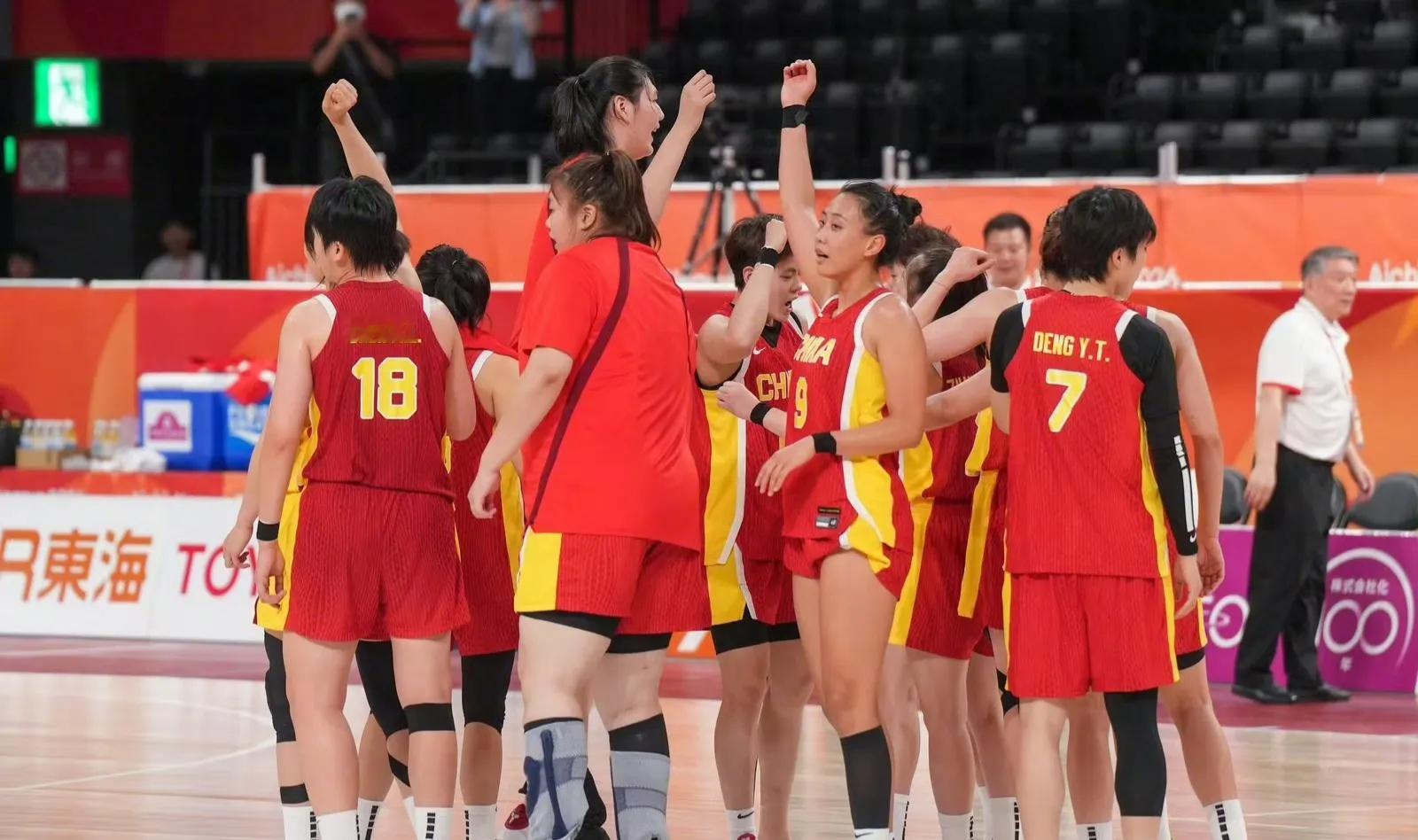 🔥全面溃败！中国五人、三人男、女篮亚运仅收获一枚🥉

       9月26日，在女篮铜牌赛中，中国女篮77-64战胜中国台北女篮获得铜牌。

       随着中国女篮铜牌赛结束，中国五人男、女篮和三人男、女篮4支球队，均已经结束了本届亚运会的征程，全部无缘本届亚运会金牌。四支球队全部颗粒无收并不
