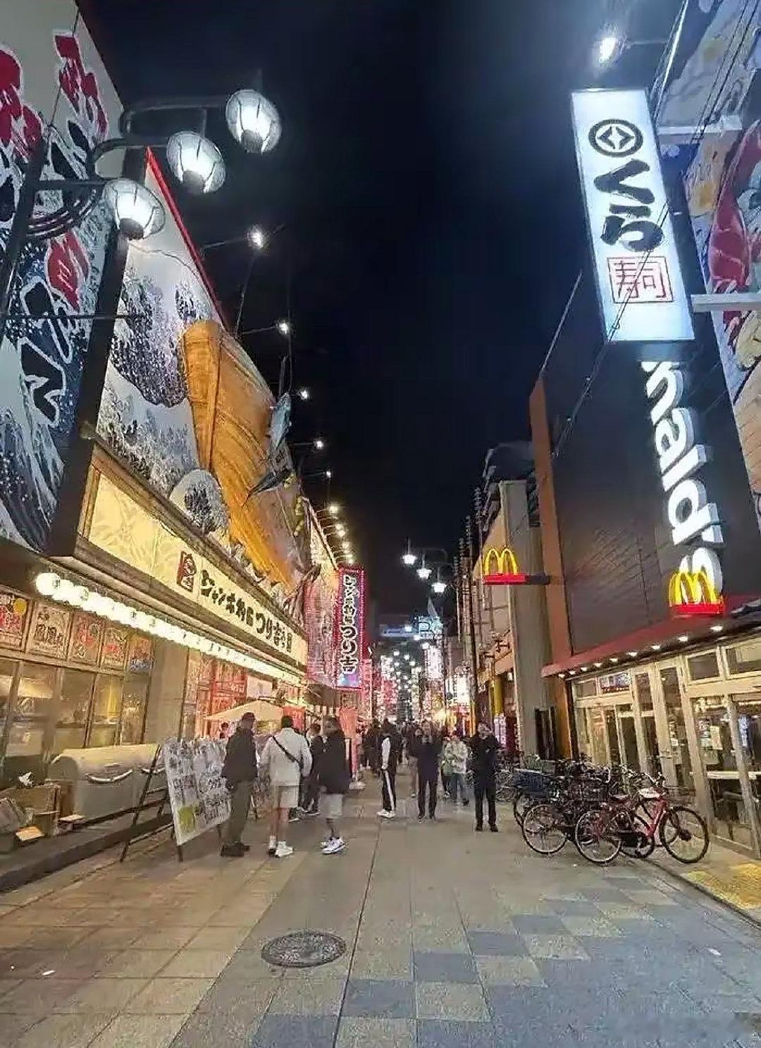 #日本旅游业凉了#
为什么不是下滑 99 % 呢？[皱眉] ​