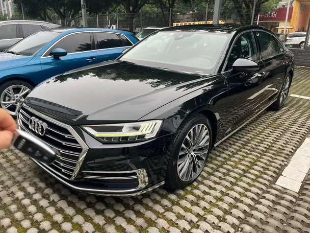 25.X 🉐 21年 50豪华型 A8l 私人一手户