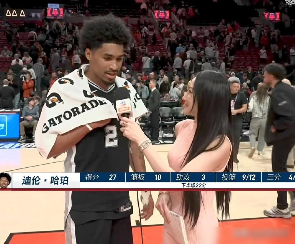 一个赛季没打几分钟，所有人都说马刺这签选废了。结果文班亚马一倒，他直接...