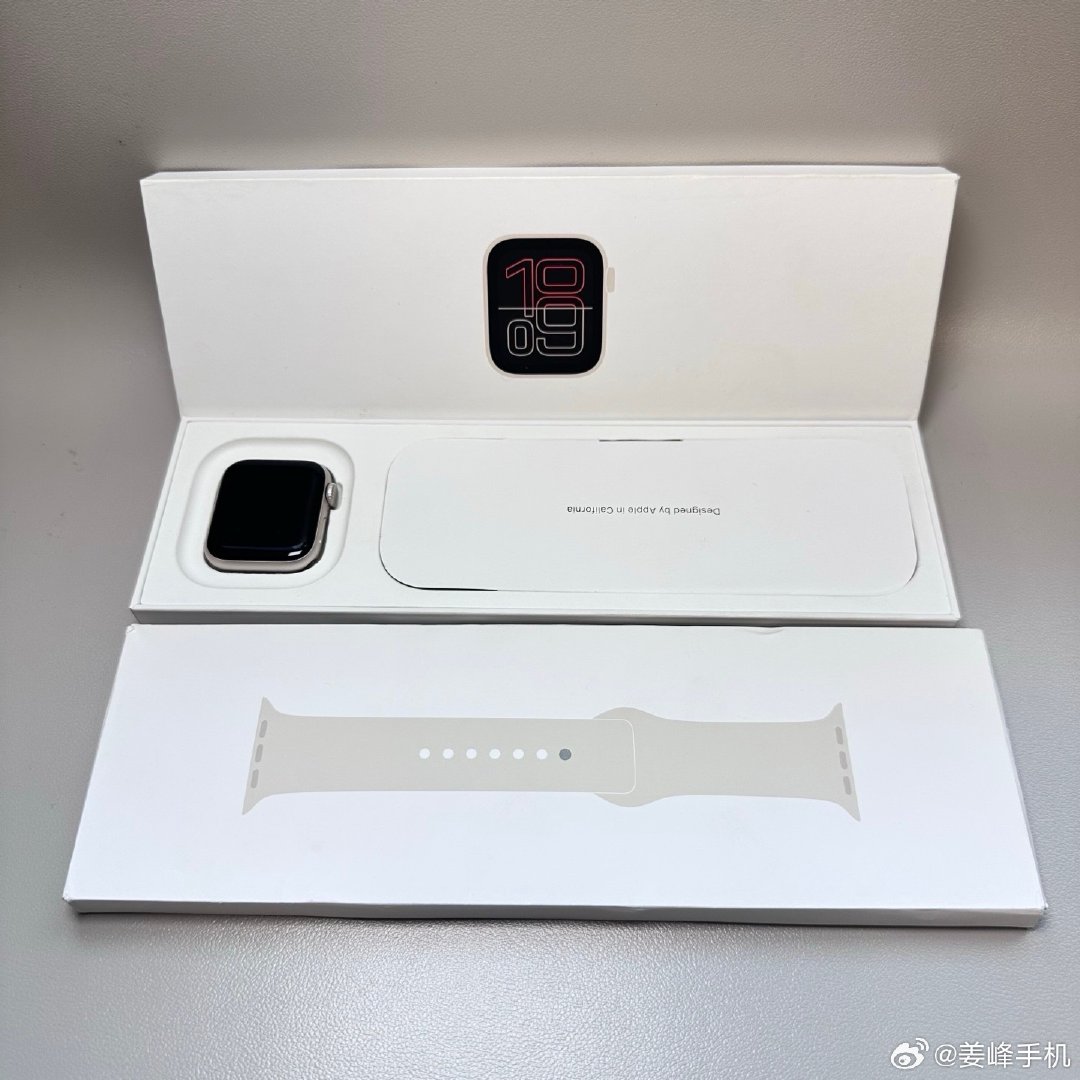 Apple Watch SE3代 蜂窝版 40mm-xk7h
99新/国行/零售机/星光色
电池：100%
官保：27年1月19日
概况：全套齐全，成色靓
【价格】1799 ​