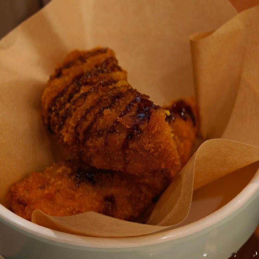 #索尼A6000[超话]##realme[超话]##咖喱[超话]##OPPO[超话]##老黑的日常随拍# 
七夕还是要出门吃饭的哈哈哈​