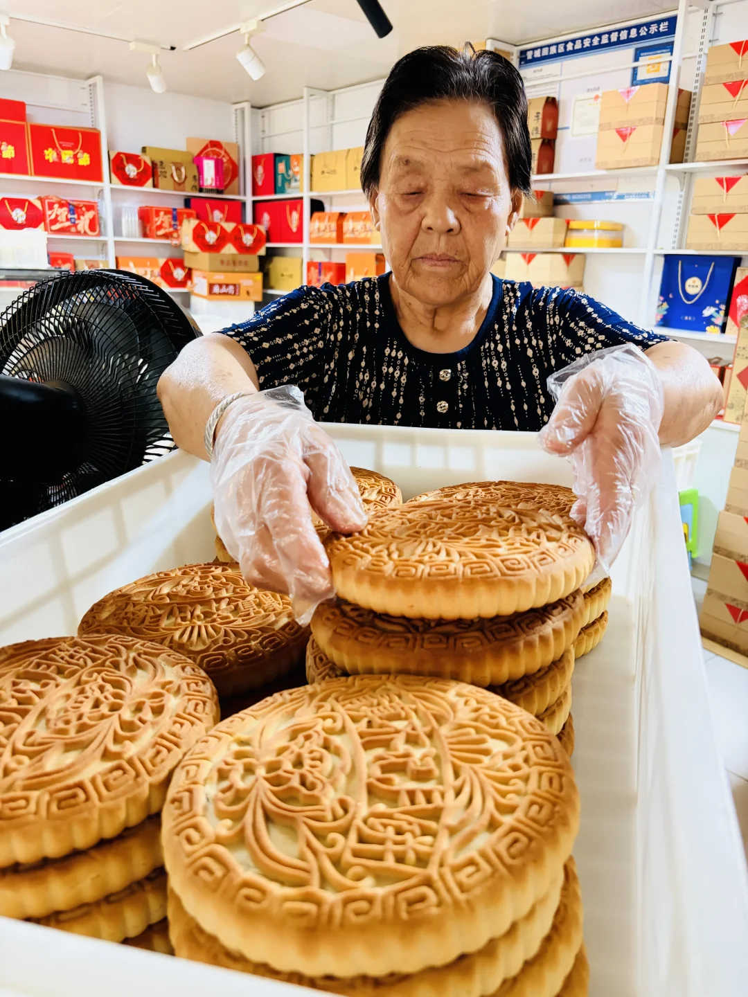 郑州30多年老糕点店｜长辈超爱的老式月饼