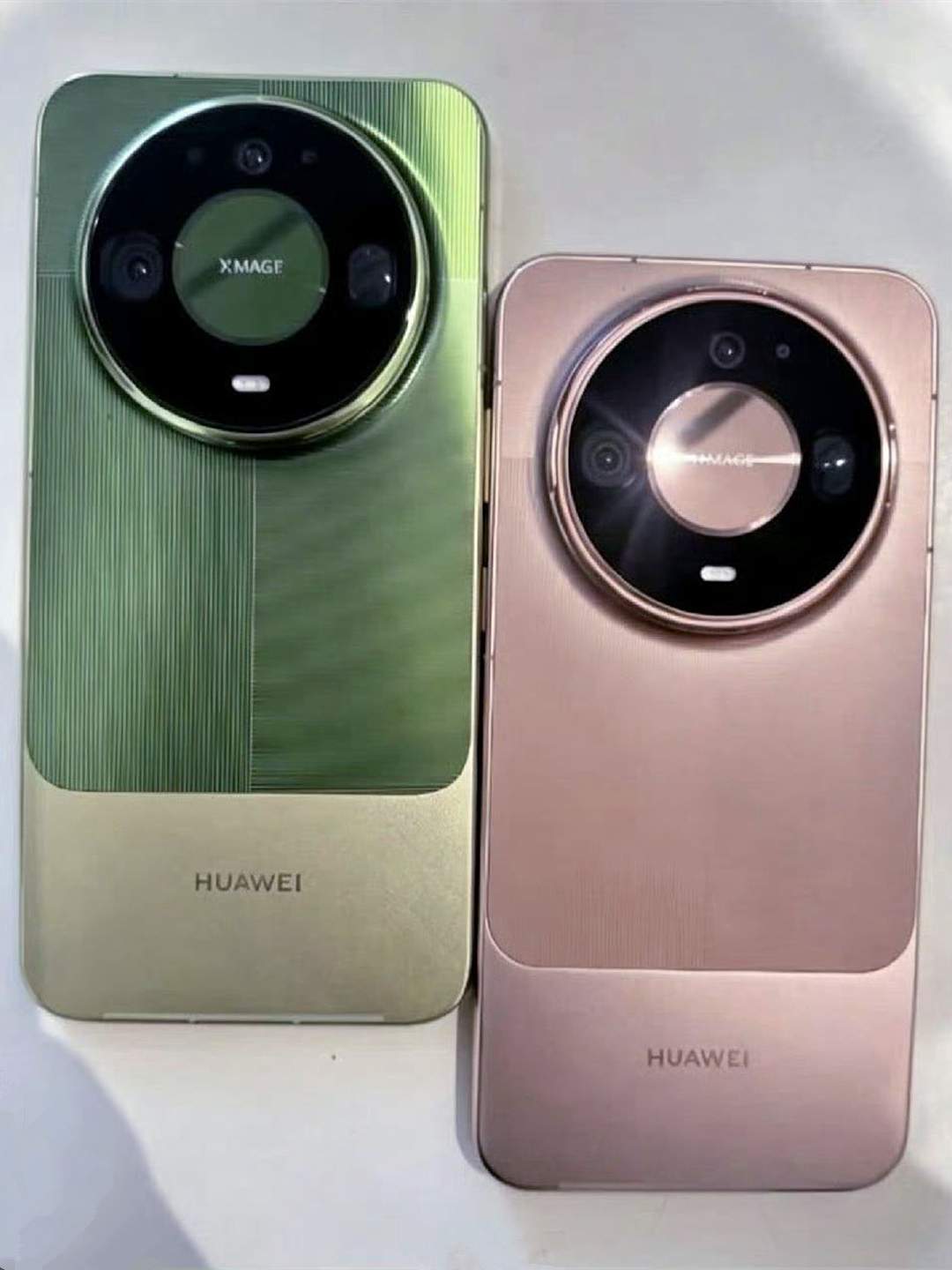 十点整开场，Mate 90 系列把国庆档的牌桌重新摆了一遍

2026年9月29日，华为手机官宣：Mate 90 系列 10 月 1 日 10:00 正式发布，12:08 正式开售。也就是说，发布会结束不到两小时，全渠道就能现货下单，不用等漫长的预售周期——据全国线下经销商反馈，新机现货早在 9 月