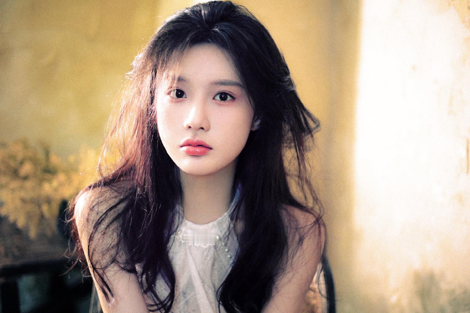 油画少女*
#陈意涵estelle# ​