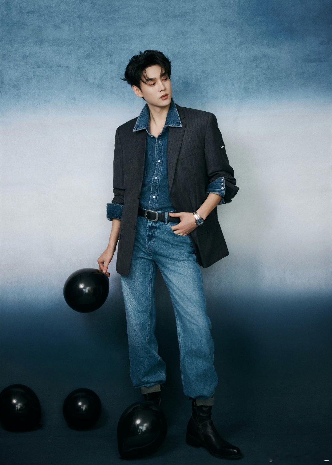 #田栩宁# ｜#田雷#

为你，千千万万遍，遍体鳞伤还是会义无反顾。也许这就是人生，人生不是只做值得的事情!

​