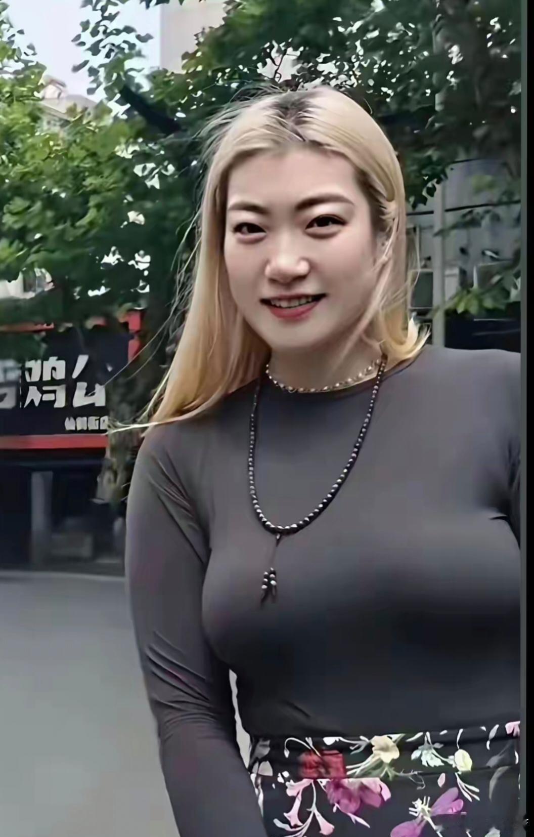 中国女篮教练在想什么，为什么不让李梦参加国家队打比赛？ ​