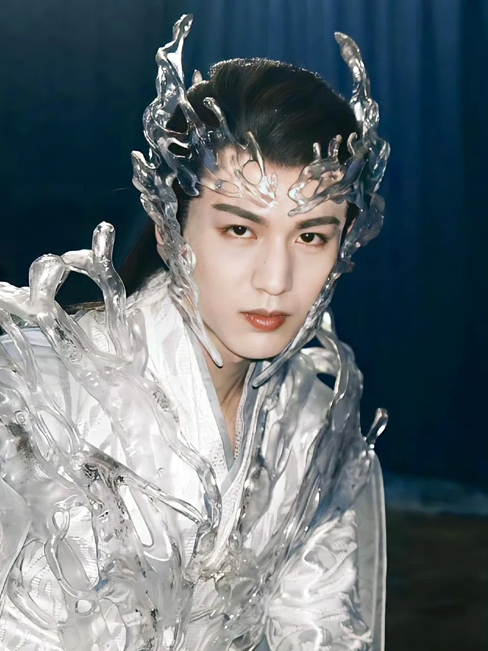 多情人爱上空心人，白月光竟是我自己