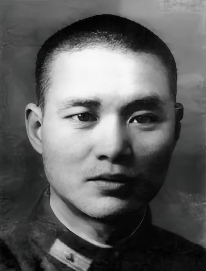 1980年，沈醉到香港看望改嫁前妻，栗燕萍惊慌地嘱咐现任丈夫：“他若抽我耳光，你