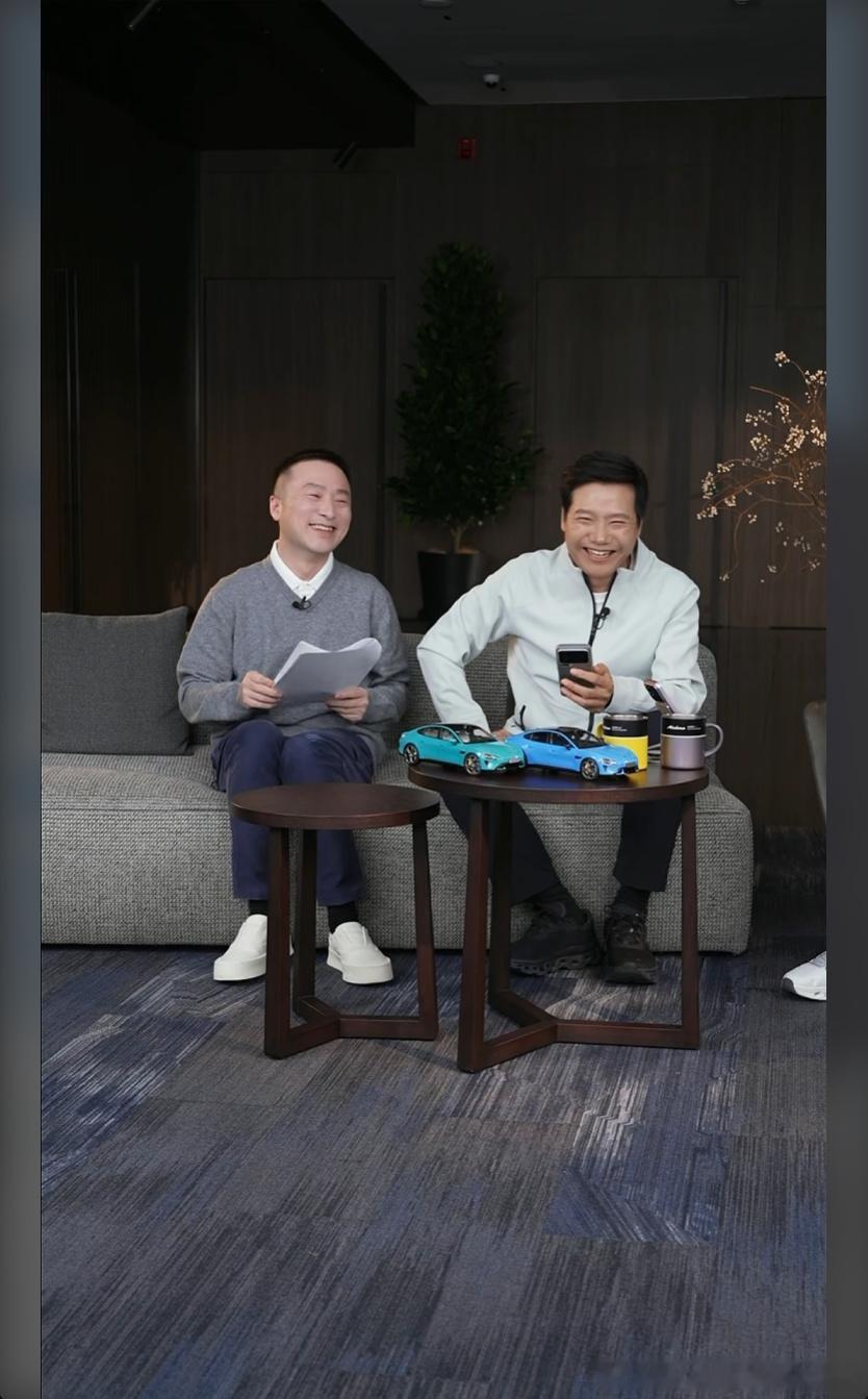 雷军答网友问：  Q3：雷军 & 小米 是营销大师吗 ？A3：雷军说 ...