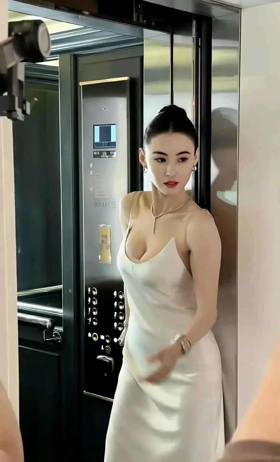 这是什么神仙穿搭，美到窒息！