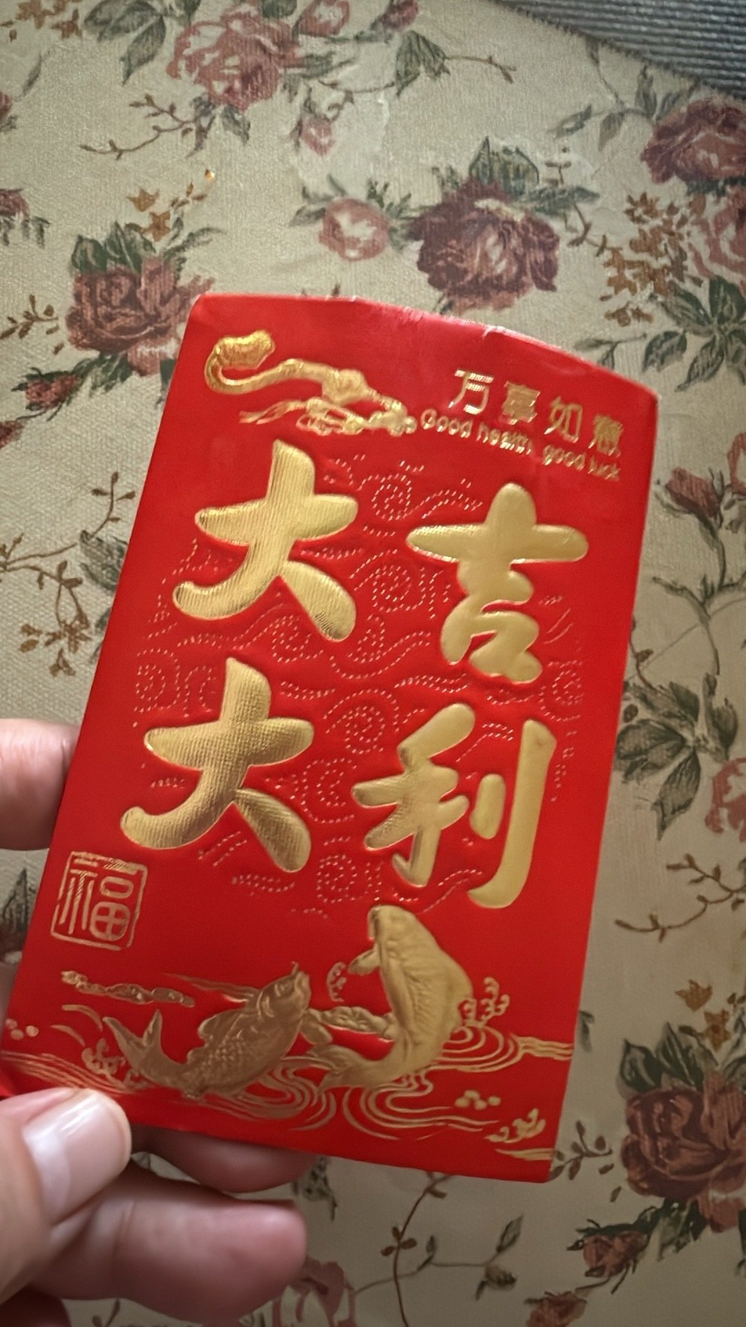 有钱人真多，iPhone18 七天卖了近130万台，较上一代Pro系列同期增长约15%。啧啧 ​