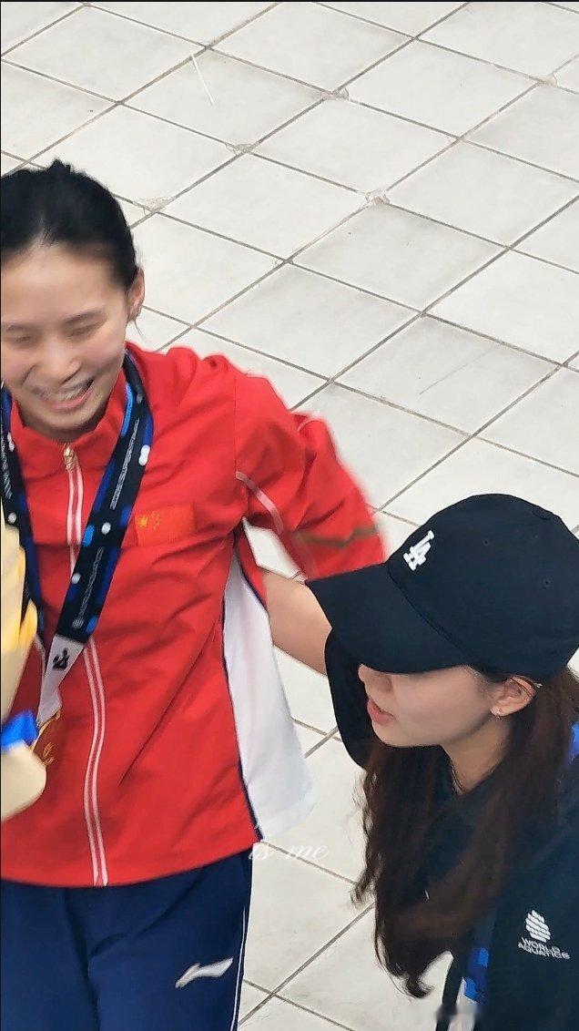 [超话]看着你的笑我好像就足够~​