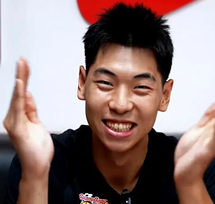 实话实说，广东男篮赛季初招兵买马，引进了上赛季的篮板王萨林杰，还有得分...