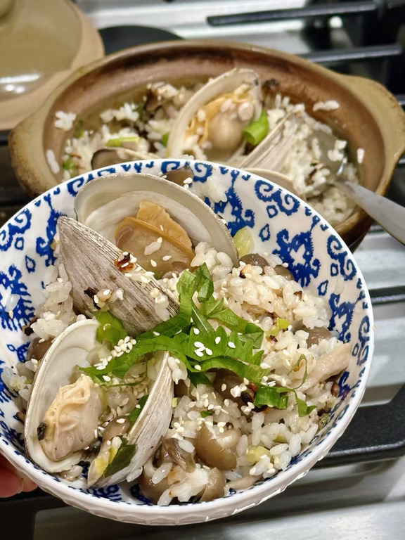 白葡萄酒蛤蜊菌菇炊饭🐚海味渗透粒粒米饭😋