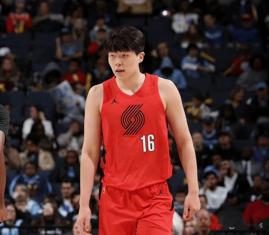 落后19分杨瀚森上场，斯普利特：考虑变阵