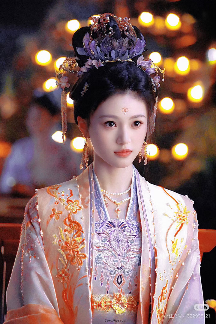 #首部演员授权AI剧#和以往无授权换脸完全不同，这部剧所有AI形象使用都经过演员本人同意 ​