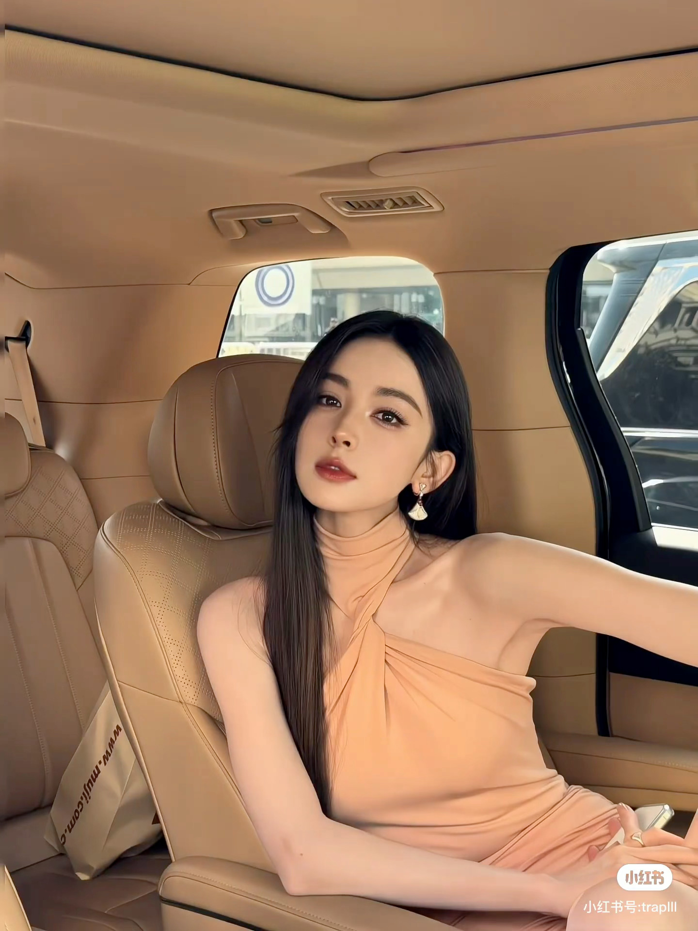 #古力娜扎[超话]##古力娜扎周边中转站[超话]##向全世界安利古力娜扎[超话]# ​