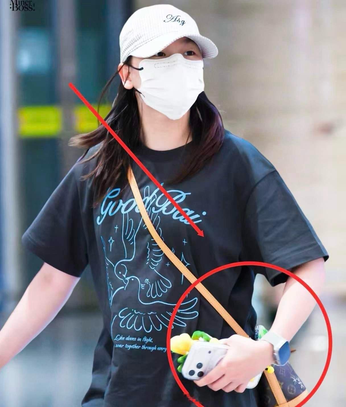 看到全红婵也背上了LV，才意识到，原来人与人之间真的是不一样的  有网...