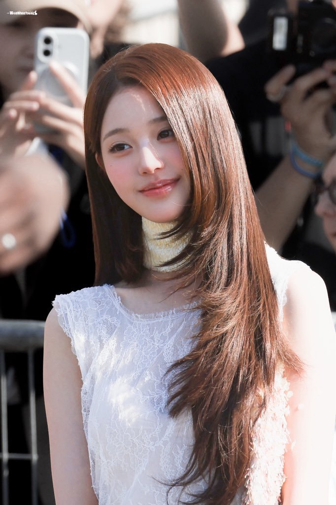 公主👸🏻
©️won_when_young/oliuyi_0831/babybunny831/puppydiary0831
#张元英好美##张元英dior巴黎时装周# ​