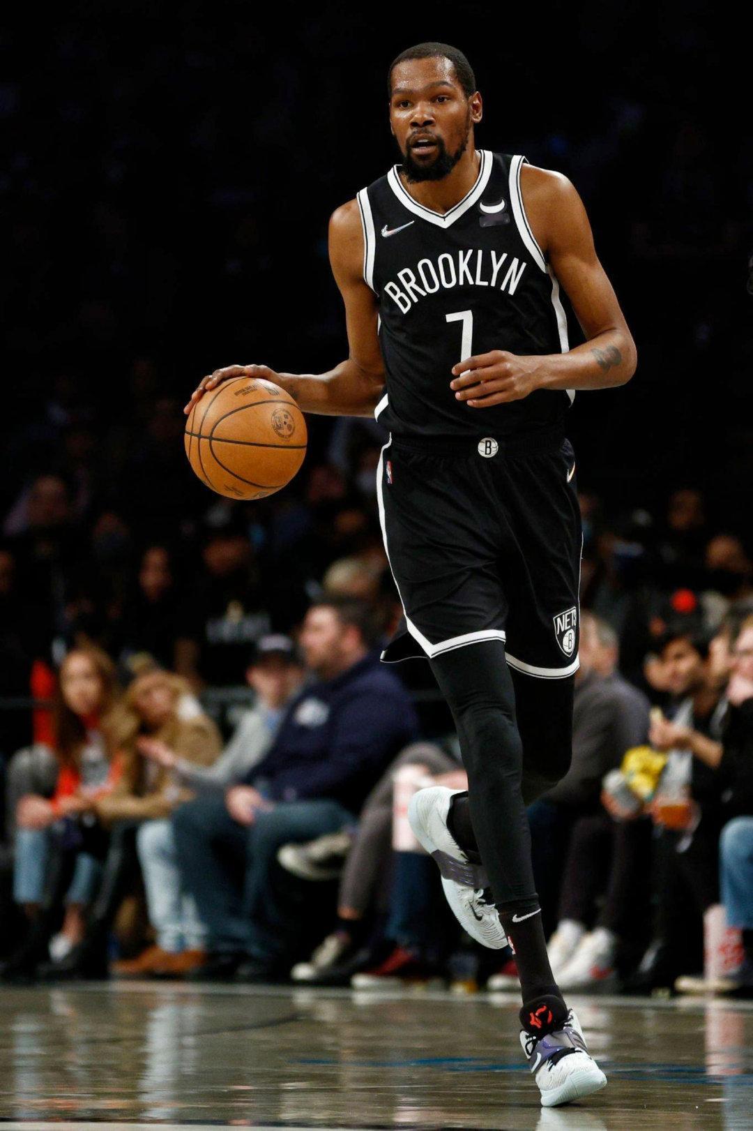 Kevin Durant

#杜兰特NBA历史总收入第一# ​