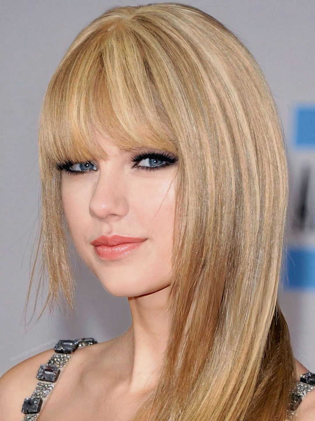 ✨谁能想到Taylor Swift的这组造型已经是16年前的了…

拍摄于2010年AMA颁奖典礼红毯 ​