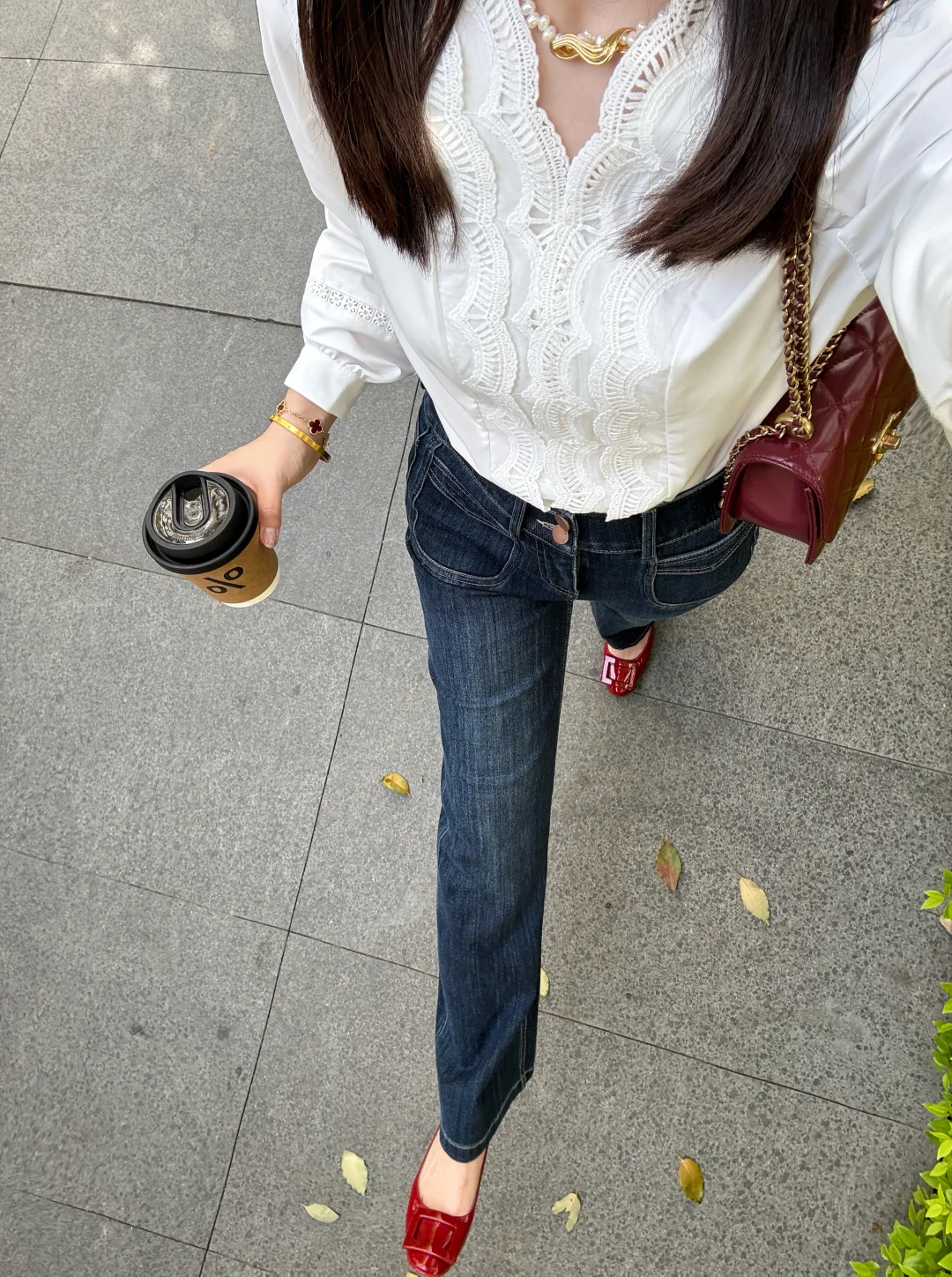 早春漂亮通勤｜白衬衫牛仔裤简直打工人的神～