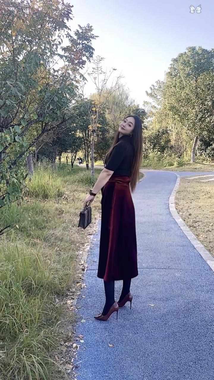 走过岁月我才发现世界多不完美……