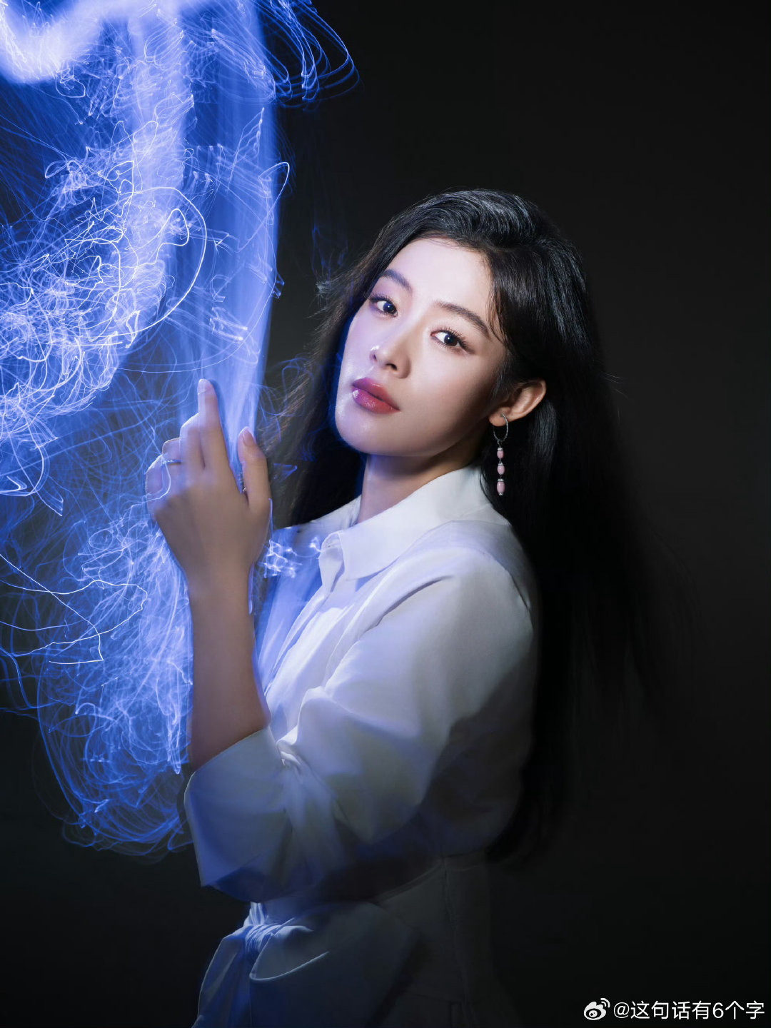 #陈丽君大哥小助理嘉宾#clj#陈丽君不知道粉丝喜欢自己什么# 

允许一切发生，像大地接纳雨水，像天空拥抱飞鸟。 ​
