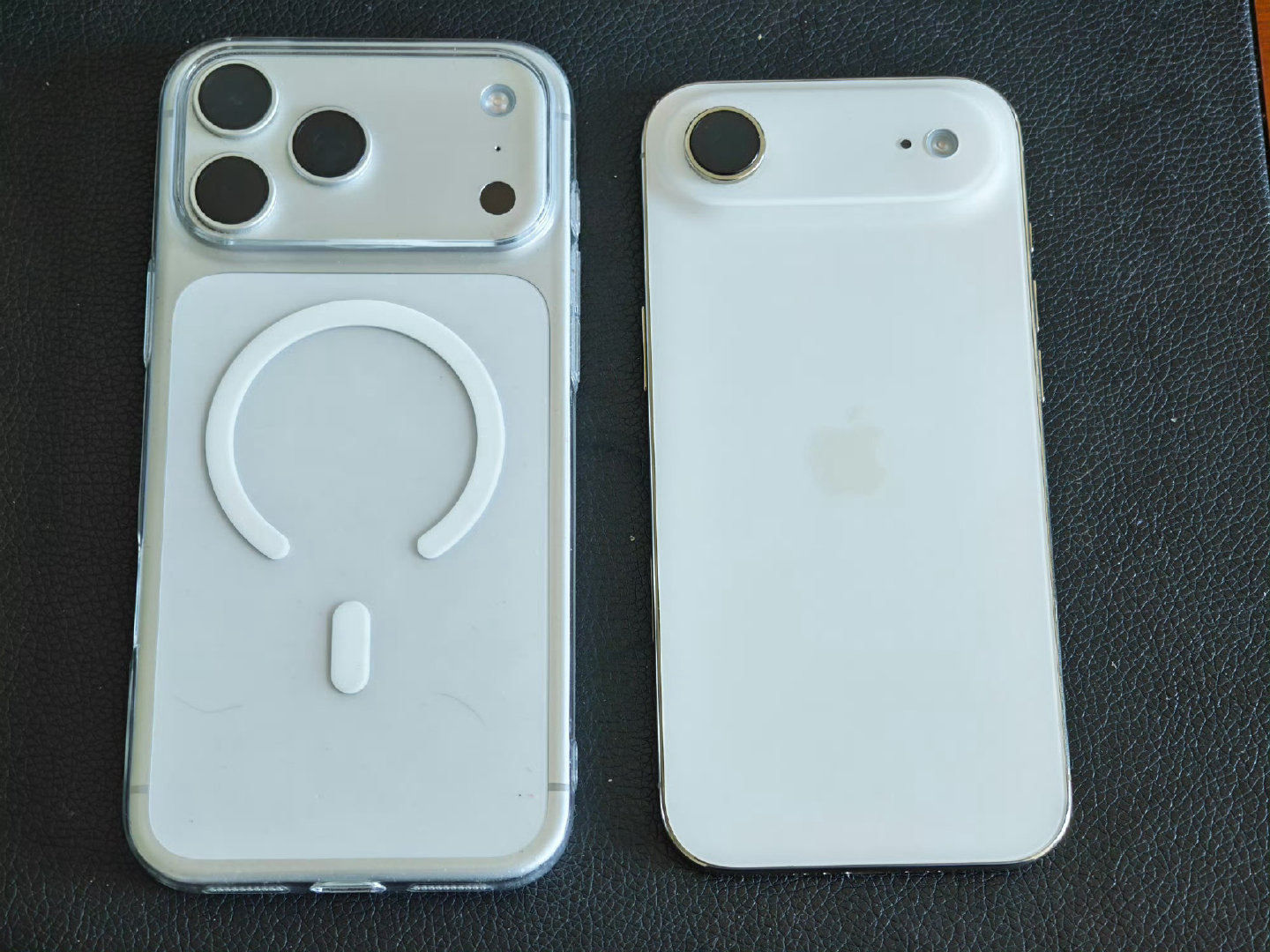 #美版iPhone18ProMax#我建议你看看iPhone 17 Pro的银色，二手的比新的18Pro便宜四五千，省下的四五千买个手表，耳机，不香吗？ ​