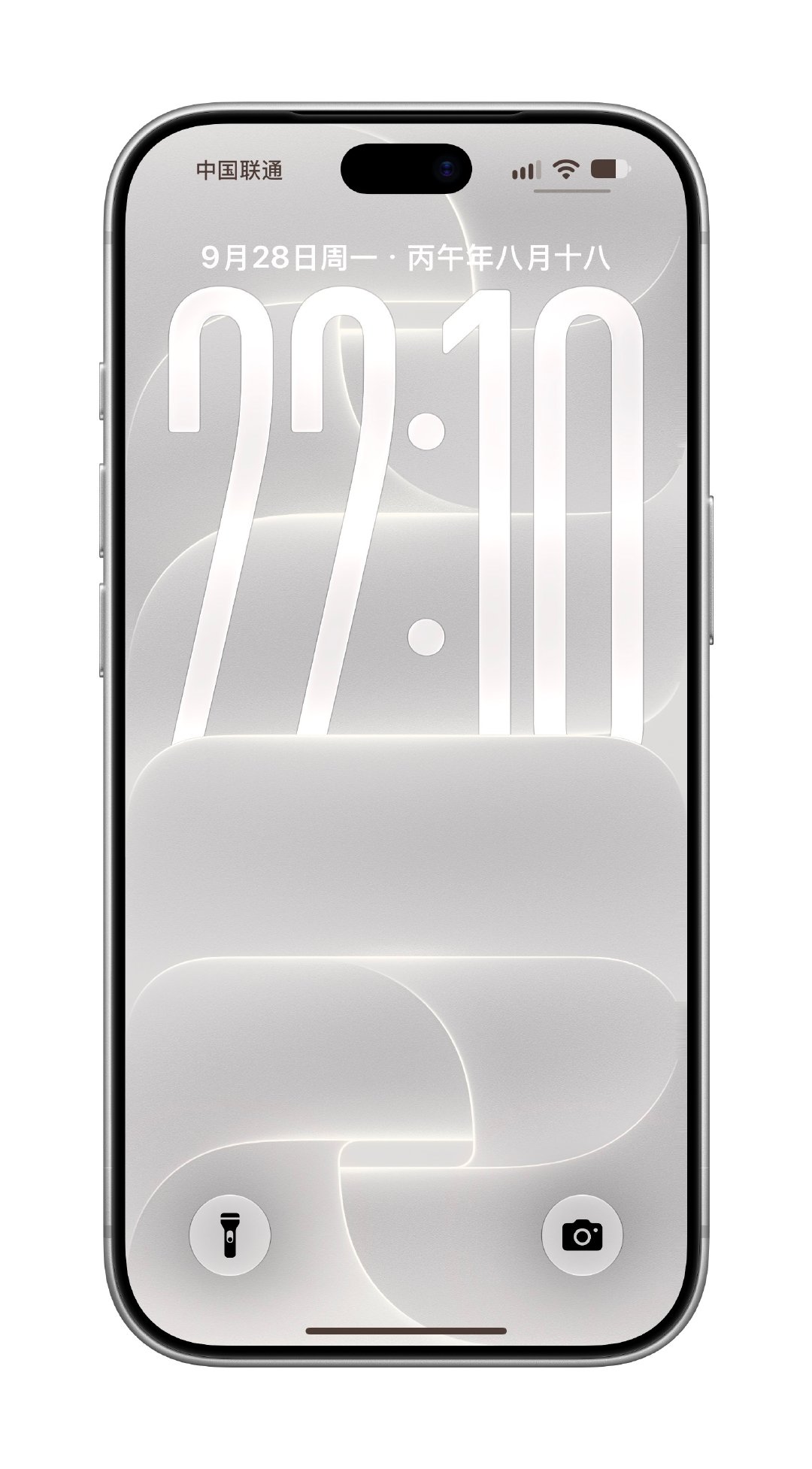 一个小细节：iPhone 18 Pro 银色官方默认壁纸，状态栏图标和文字会变成略带棕色，而不是黑色。 ​