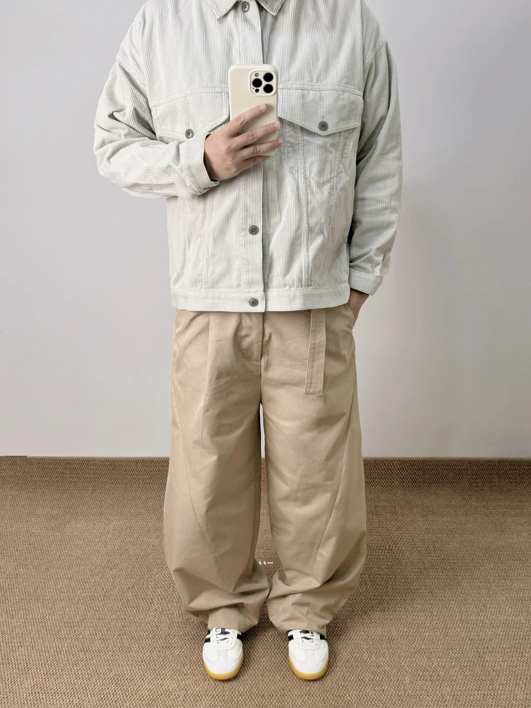 极简浅色系｜薄底鞋穿搭