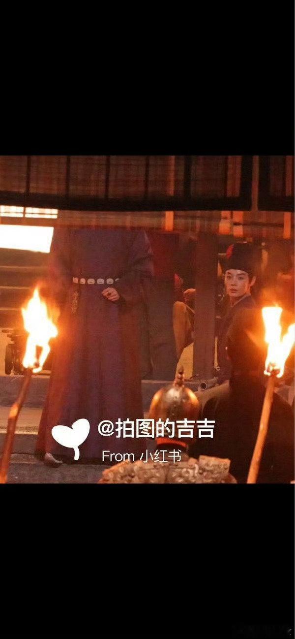 #陈丽君这才是最尊重观众的女扮男装# 一出场就有那股朝堂小吏的氛围感，期待正片里面的完整表现。#祝姑娘# ​