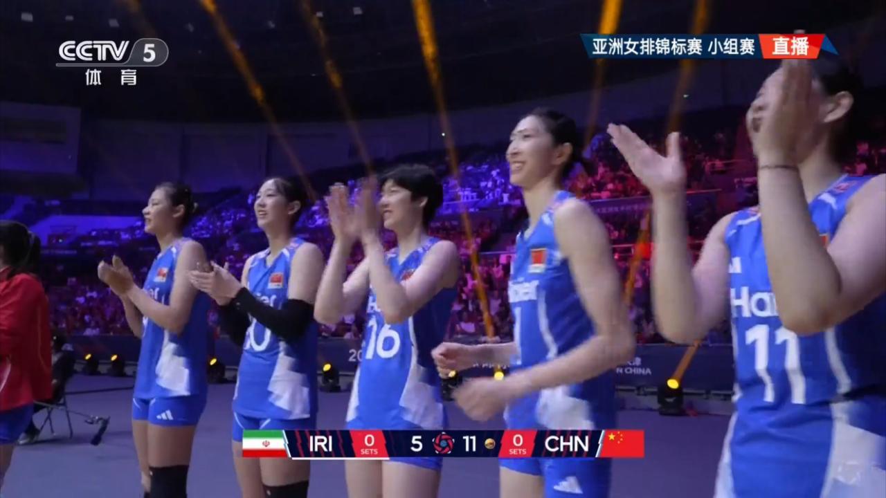 #中国女排后援会[超话]#亚洲女排锦标赛小组赛昨天续战，中国🇨🇳女排迎来了第二个对手伊朗🇮🇷女排。伊朗队是小组赛中中国队的最强对手，昨晚的比赛过程也说明了这点，虽然大分，中国队是3比0赢球，但比赛的过程尤其是第二局却远没有那么轻松！本场比赛，赵勇主教练派出了与第一场比赛相同的首 ​