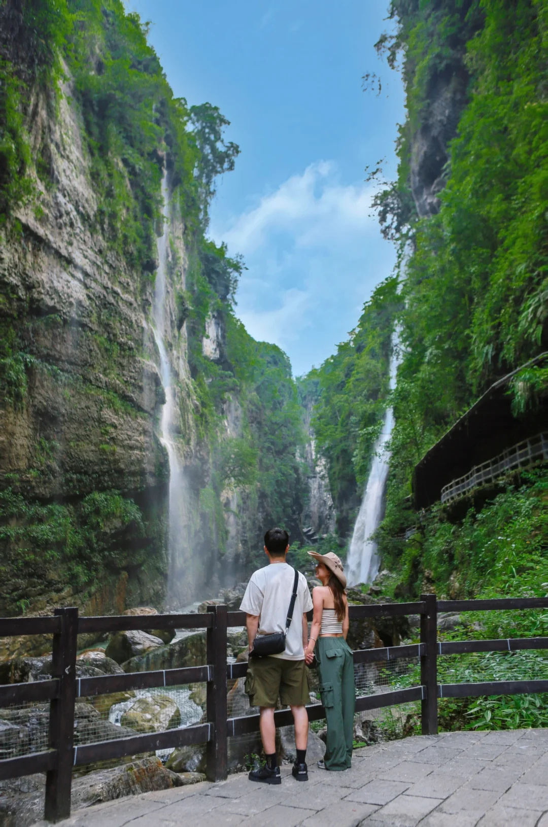 避暑行💙住进恩施大峡谷2天一夜不费腿攻略