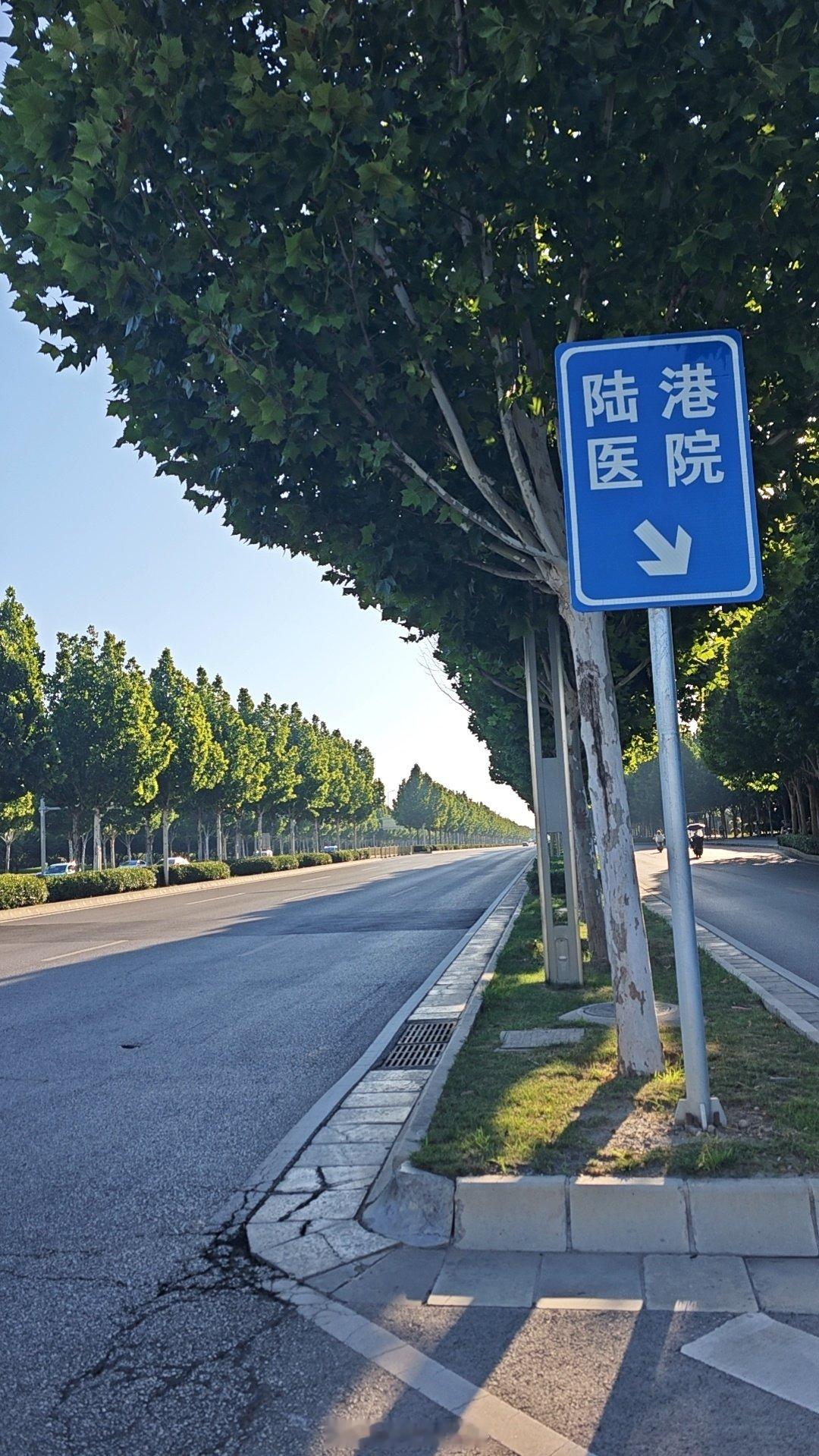 #钟美美称家暴是对阳刚的拙劣模仿#
在钟美美看来，家暴并不是所谓的男子气概，只是对阳刚错误又拙劣的模仿。
真正的力量，是懂得情绪克制，守护身边人，而非向亲近的人施加暴力。 ​