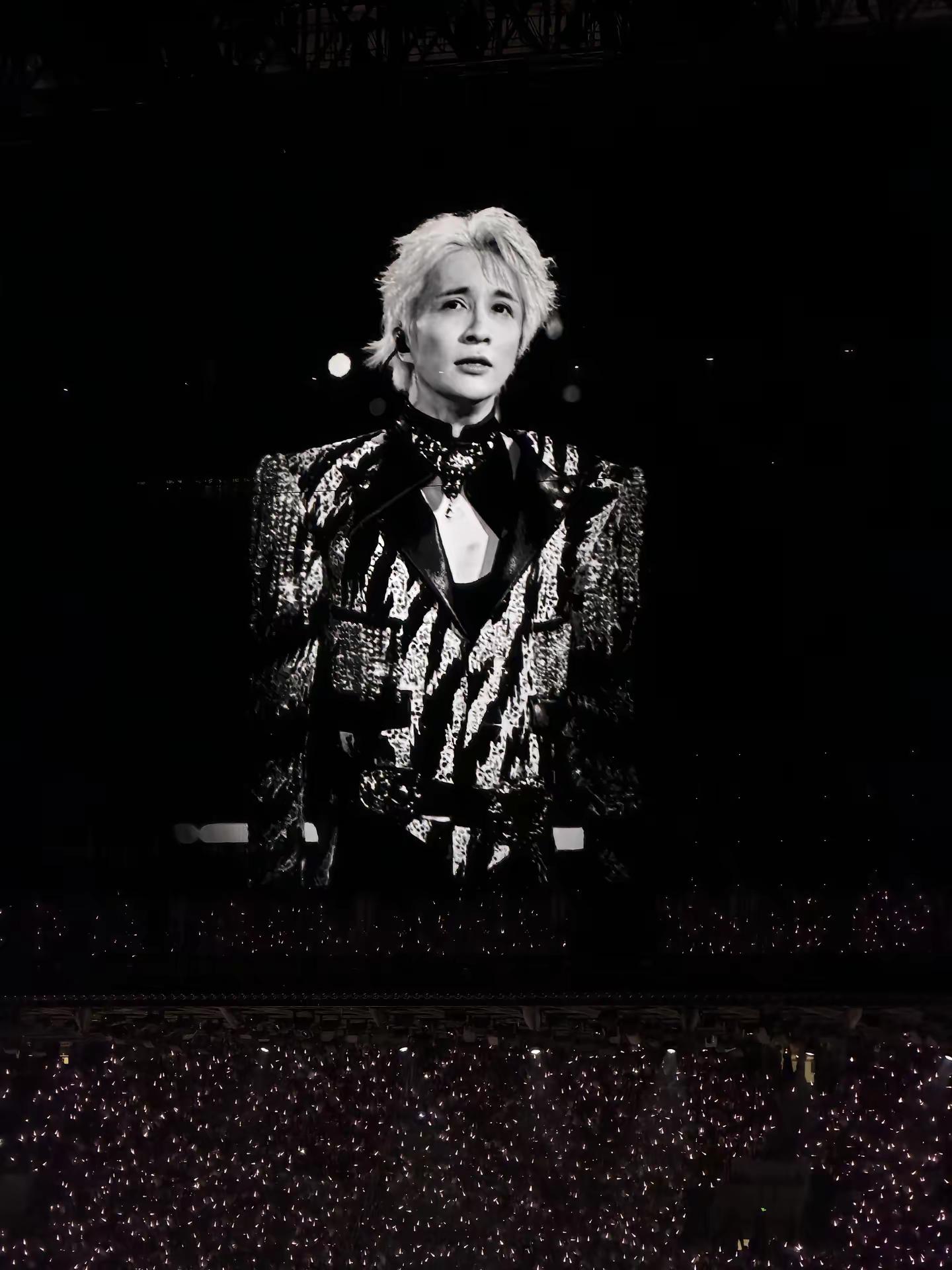 一场乌托邦的梦。自动入座薛之谦万兽之王变废为宝 仍未走出那场演唱会