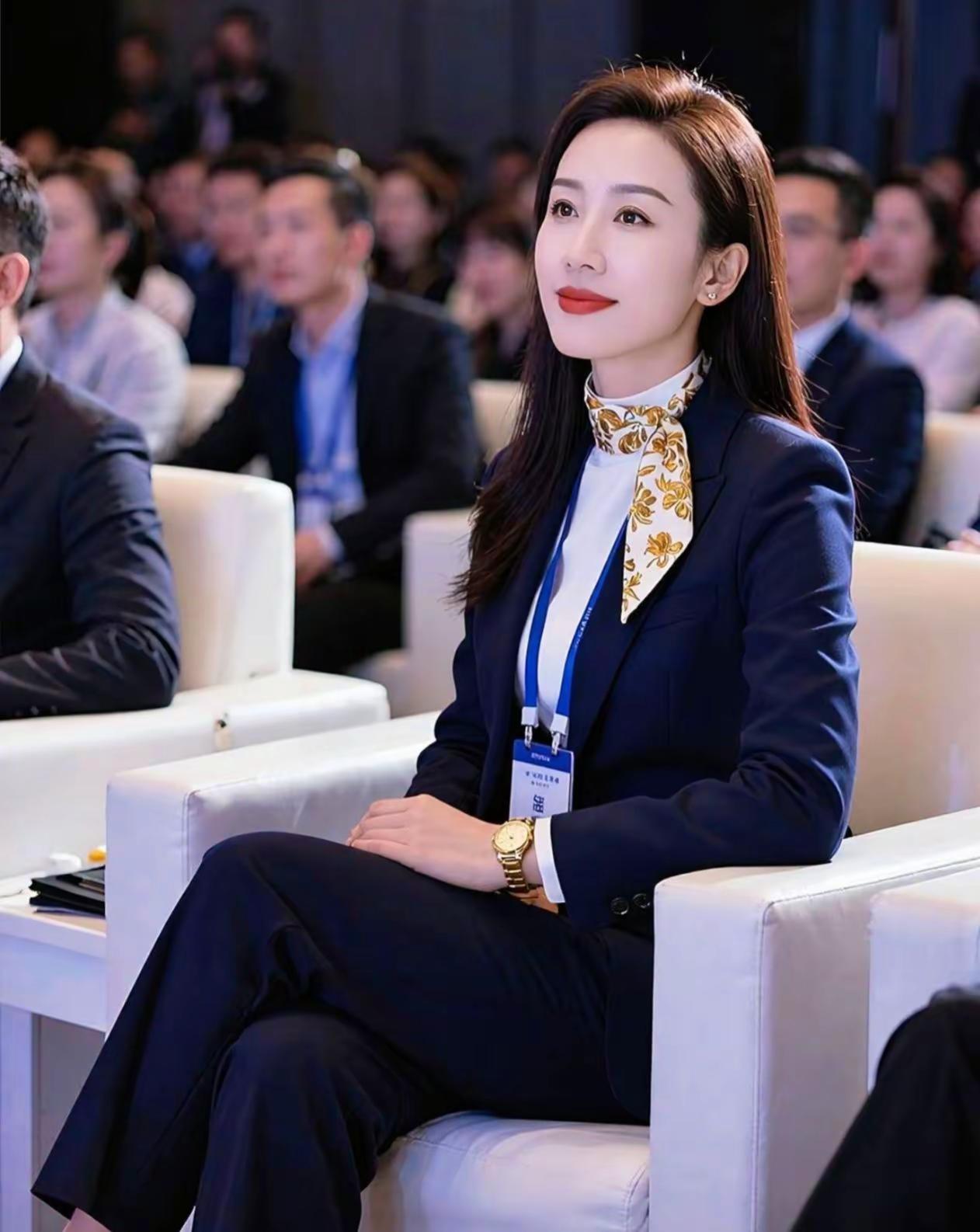 <p>气质女神范儿 <!--{img:0}--></p><img sr...