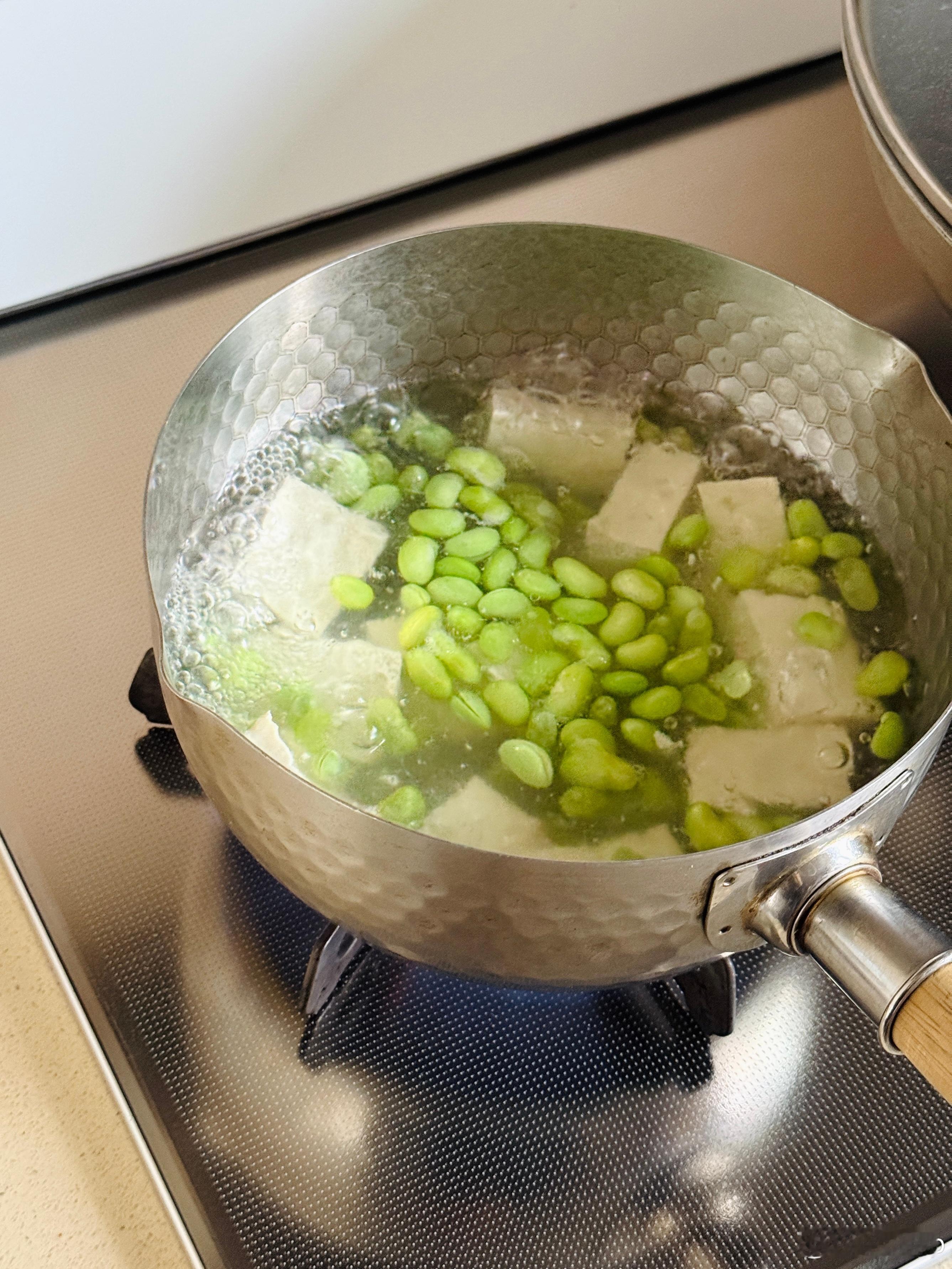快手减脂餐：豆腐/毛豆/水煮蛋[666]，撒点黑胡椒海盐 ​​​