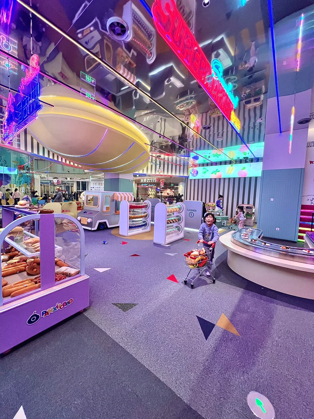 武汉新开绝美童话世界🎠20000㎡太好玩了～