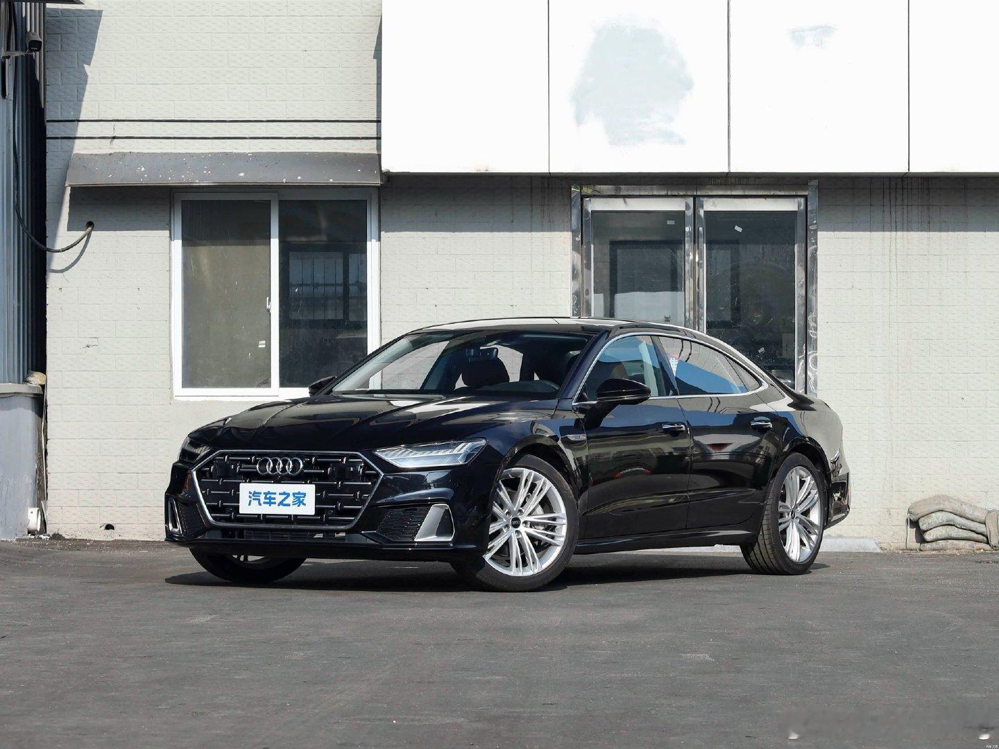 奥迪A7L 
418700元 优惠完273,155元
468700元 优惠完 296,281元 
4687是4597选配置的结果

479700元优惠完317,602元

价格都是很好的，就是…[闭嘴]  ​