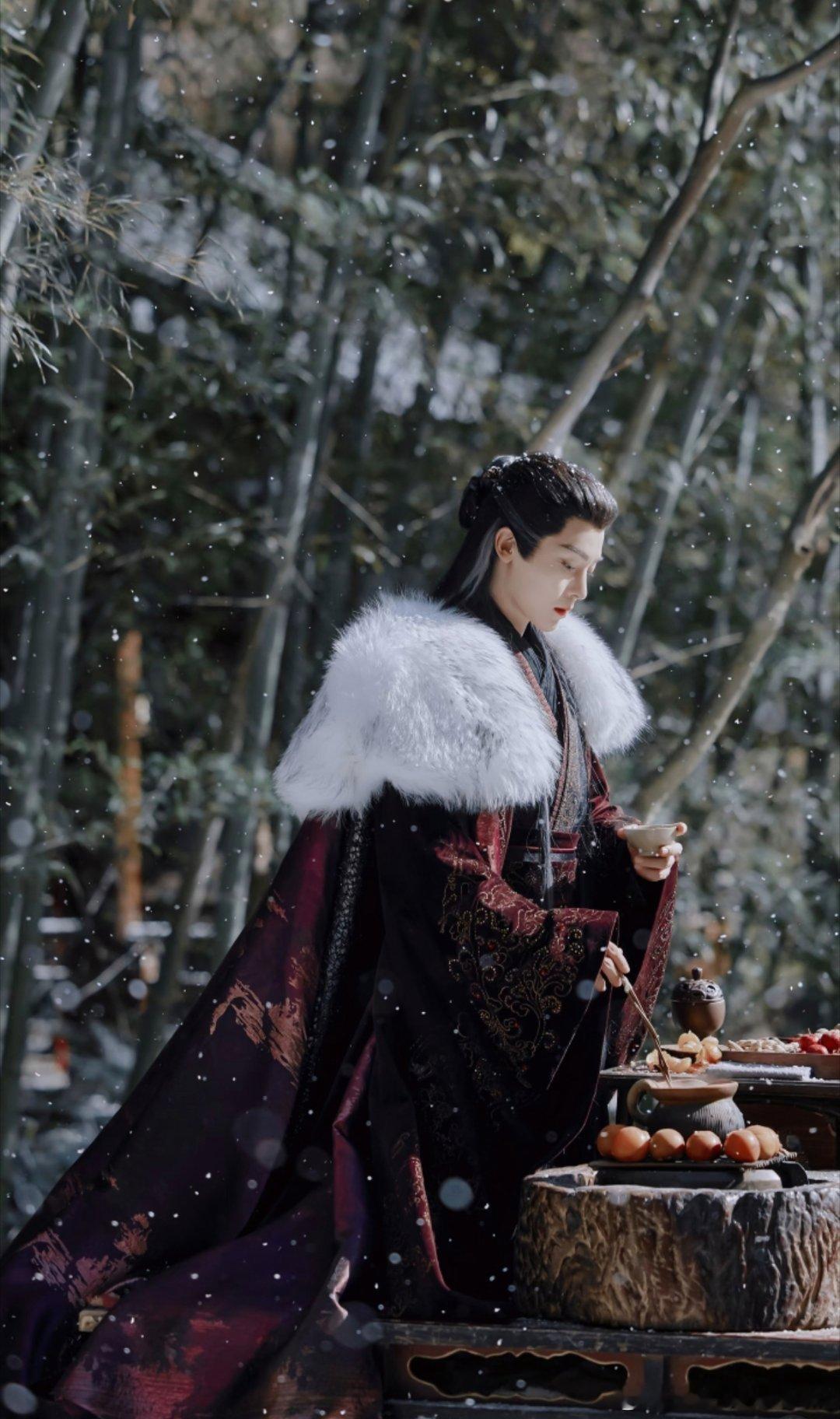 #侯明昊[超话]##侯明昊##侯明昊光绘签花絮#赵远舟，今天又下雨了，是你来了吗？ ​