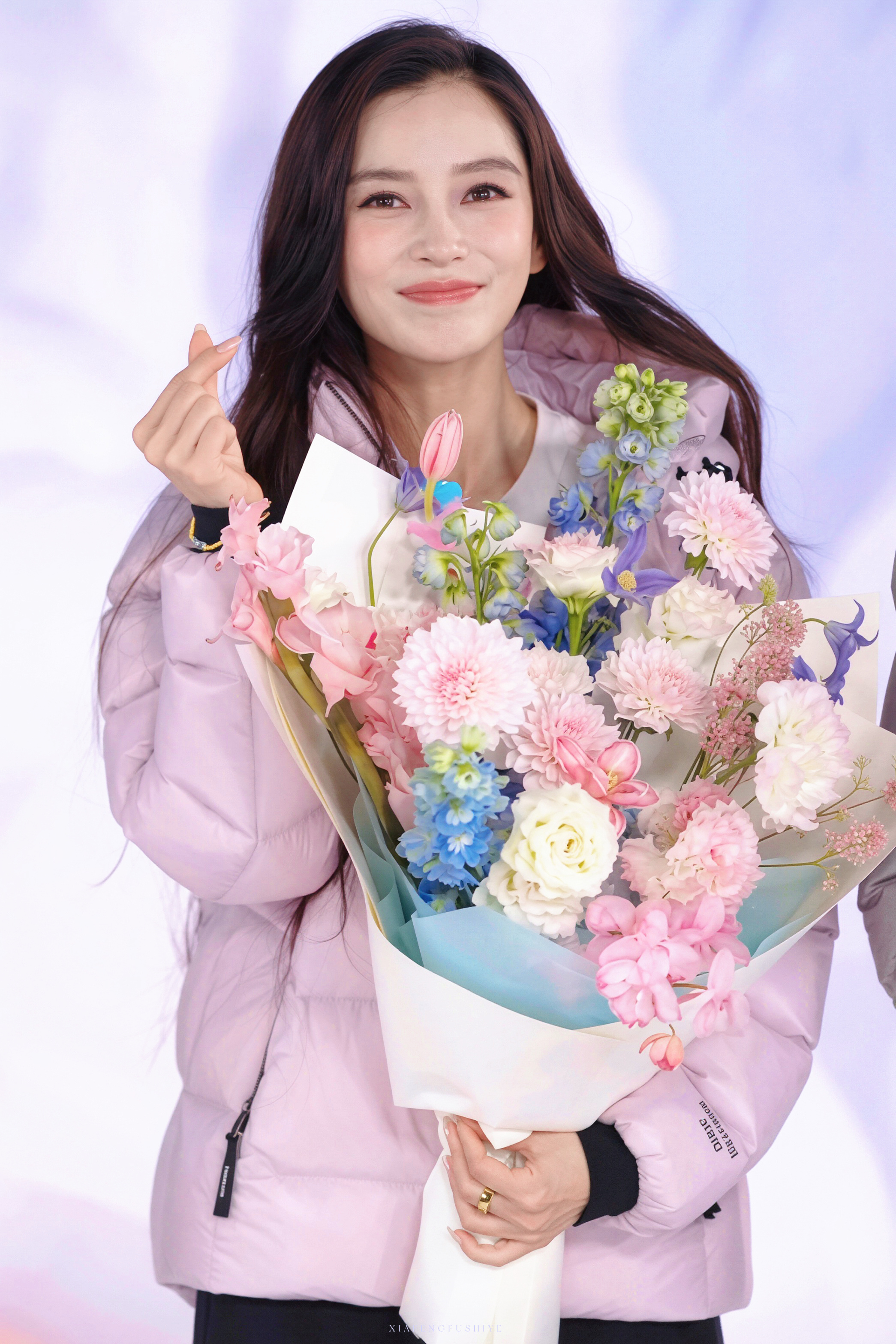 Angelababy｜企鹅直播

看到这张脸后我的心在一点一点地融化 ​