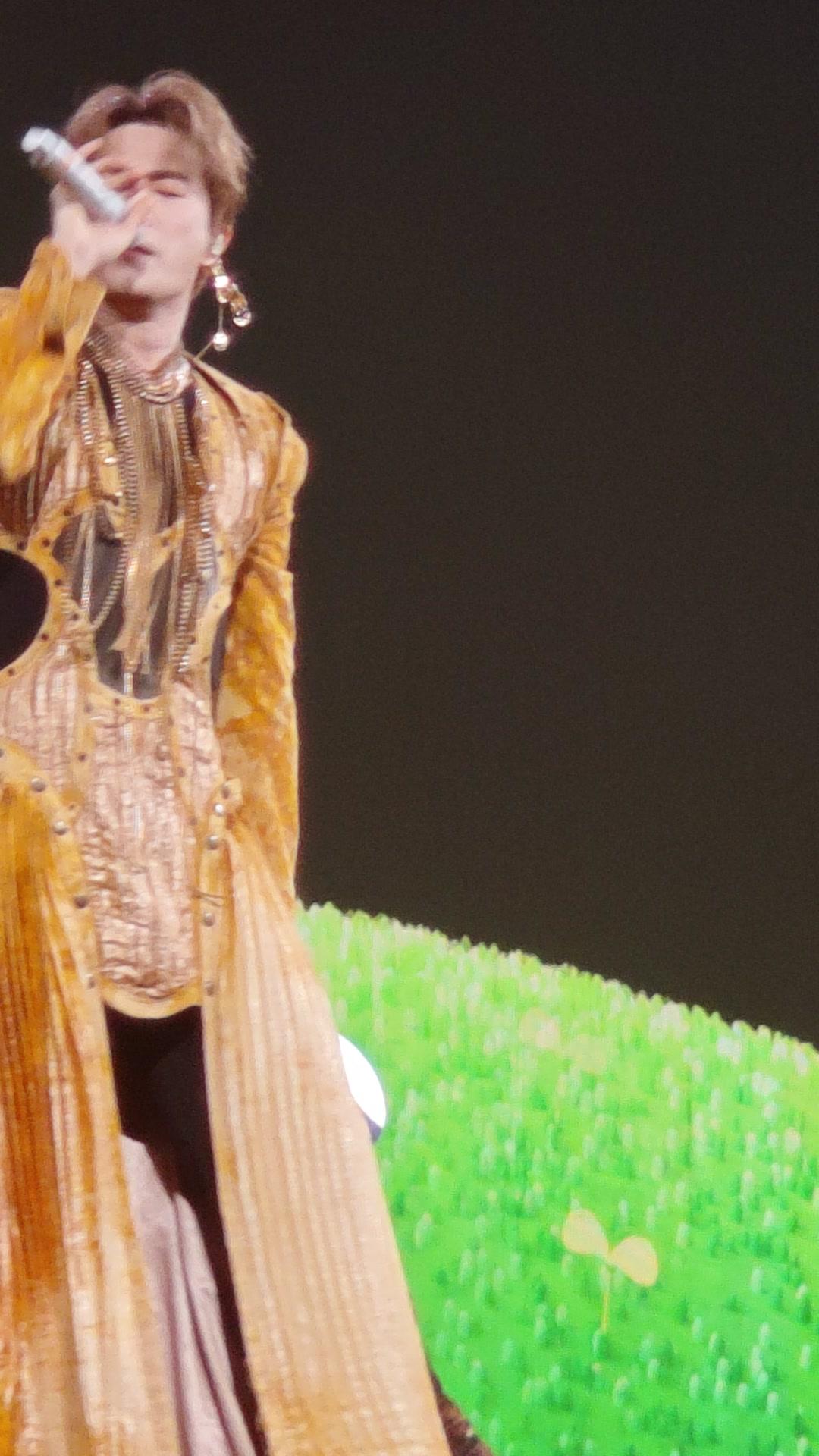 谁在陆虎深圳演唱会接唱好运来了！站在台下和虎哥现场互动，一起大合唱《好运来》，氛围感直接拉满，这场观演体验真的太难忘了。